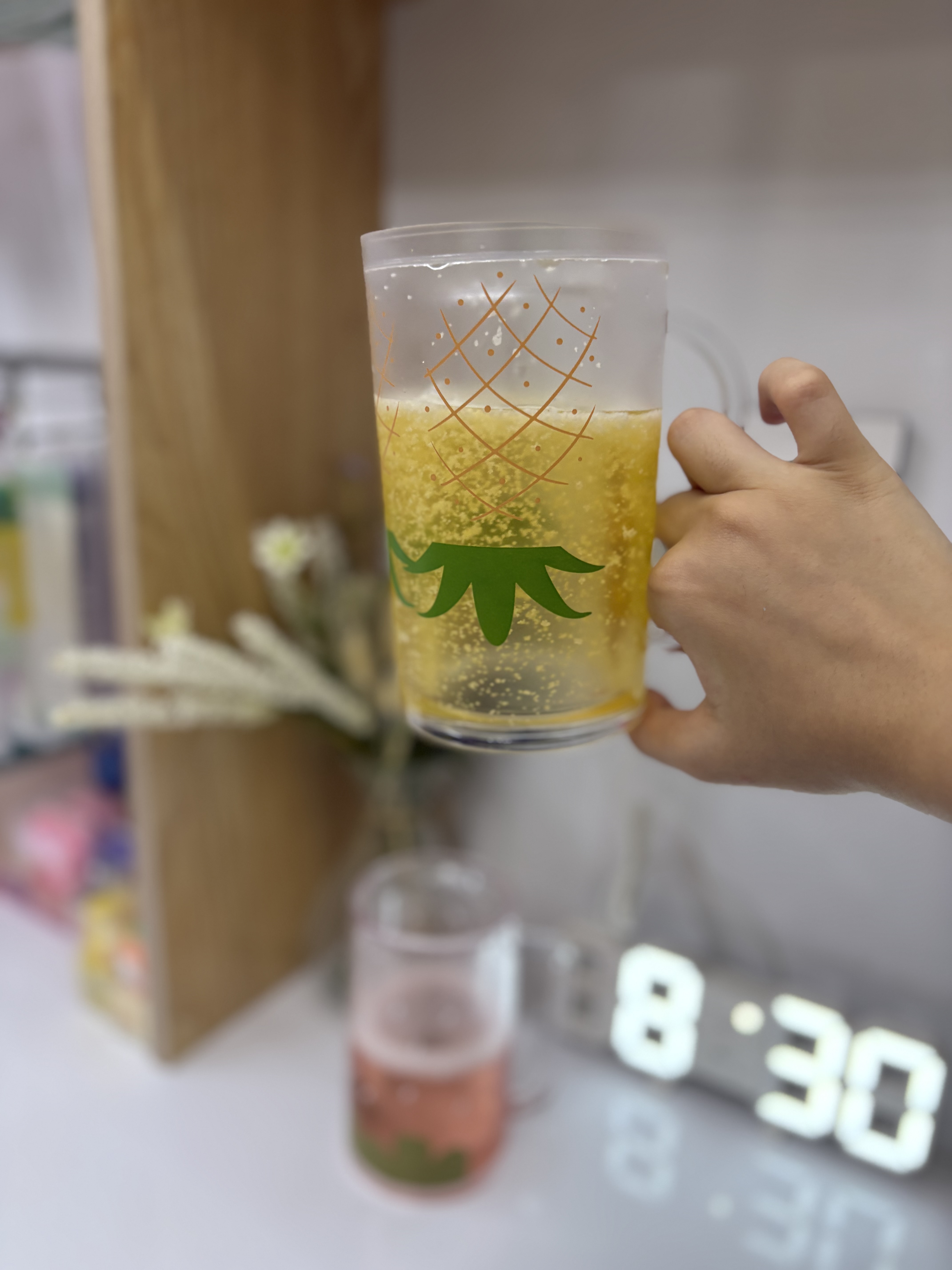 لیوان شوخی
